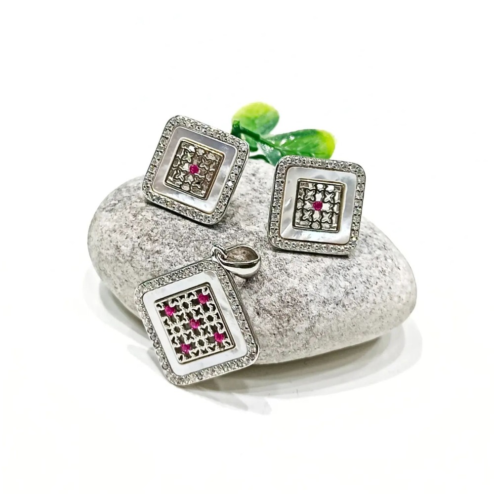 925 Silver Fancy Square Shape Pendant Set