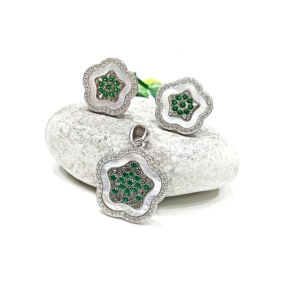 Silver Star Shape Pendant Set