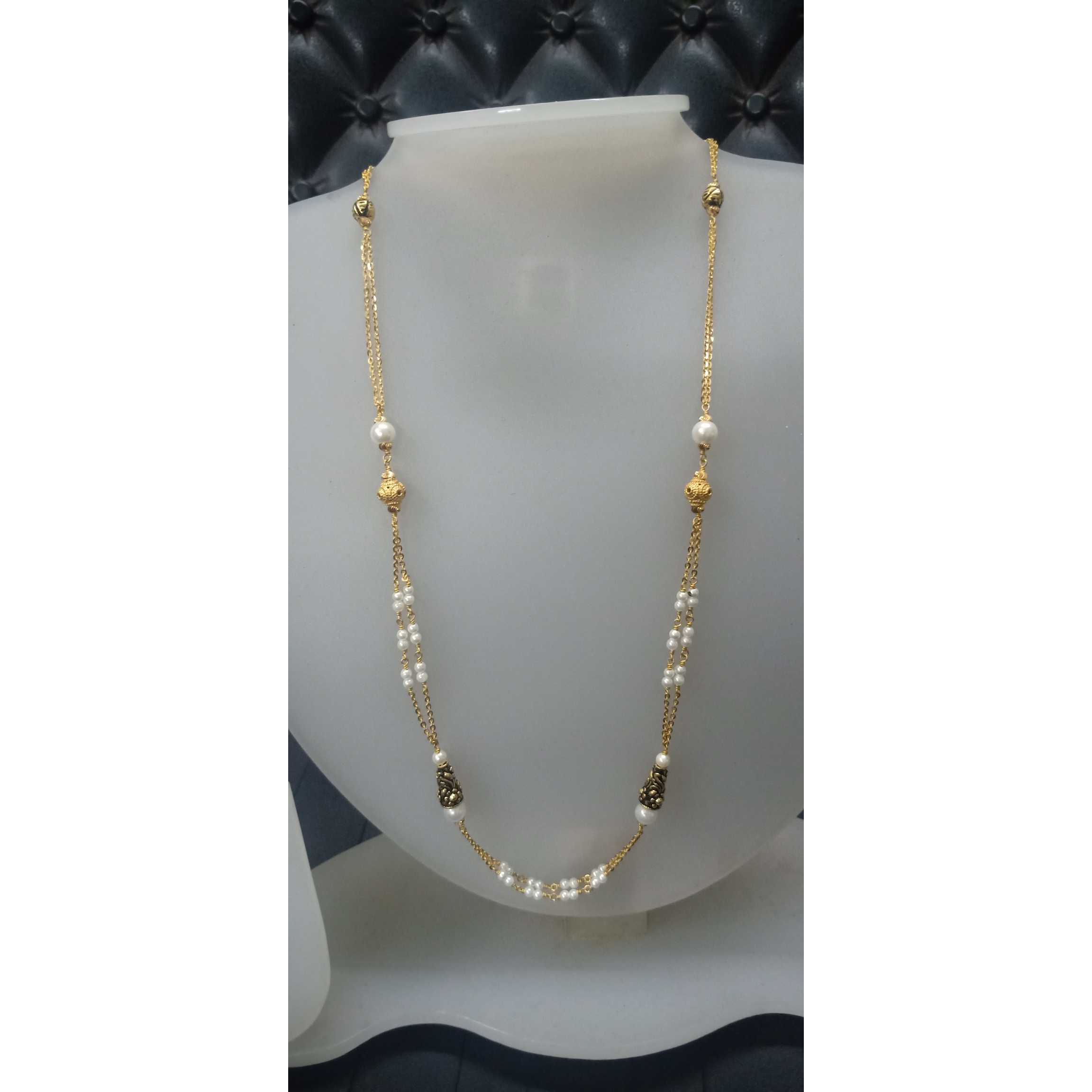 916 White Beaded Gold Fancy Mala