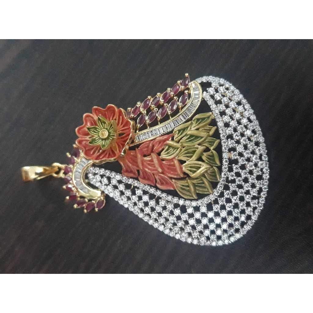 Exquisite 916 Gold Diamond Pendant Set