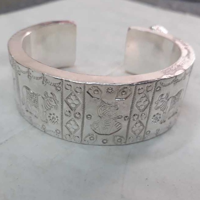 Silver Gents Indian Fancy Bharvadi Kada