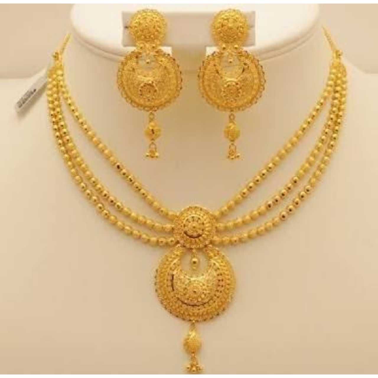 22K / 916 Gold Designer Indian Necklace Set