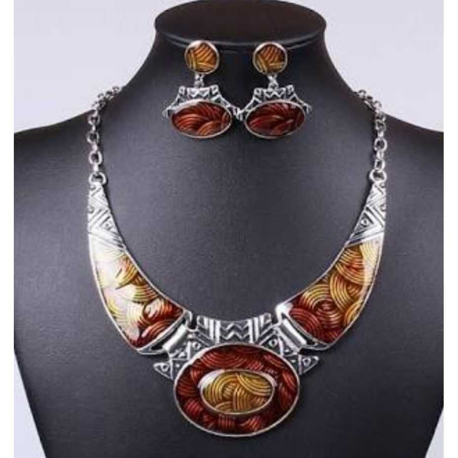 22K / 916 Gold Indian Stylish Necklace Set