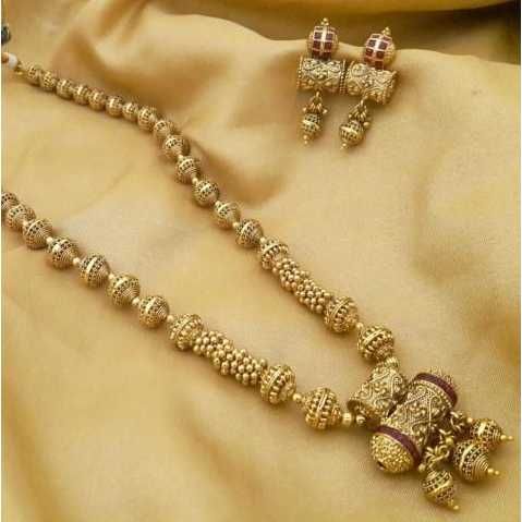 22KT Yellow Gold Ladies Indian Necklace Set
