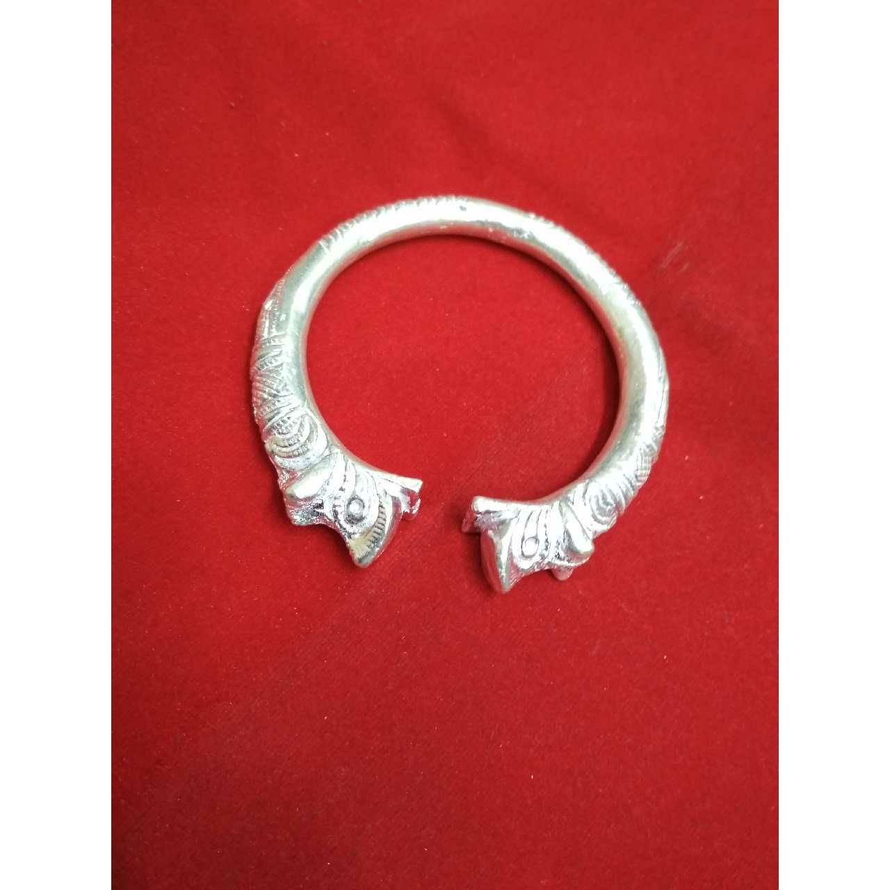 70 Silver Bharwadi Kada