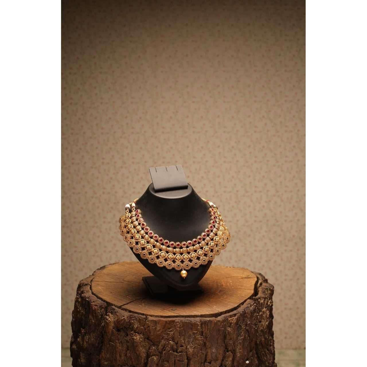 22KT Yellow Gold Ladies Antique Polki Special Necklace