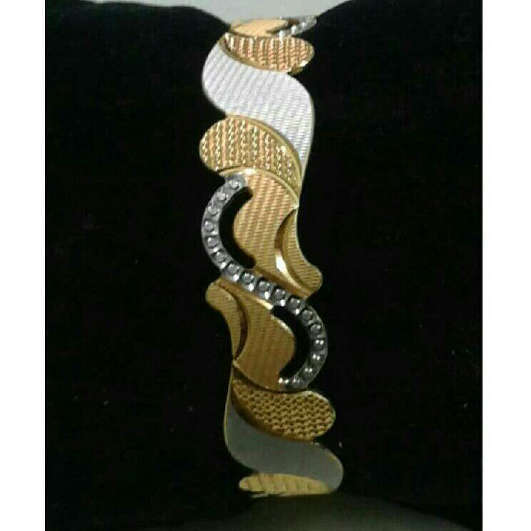22K / 916 Gold Modern Designer CNC Bangle