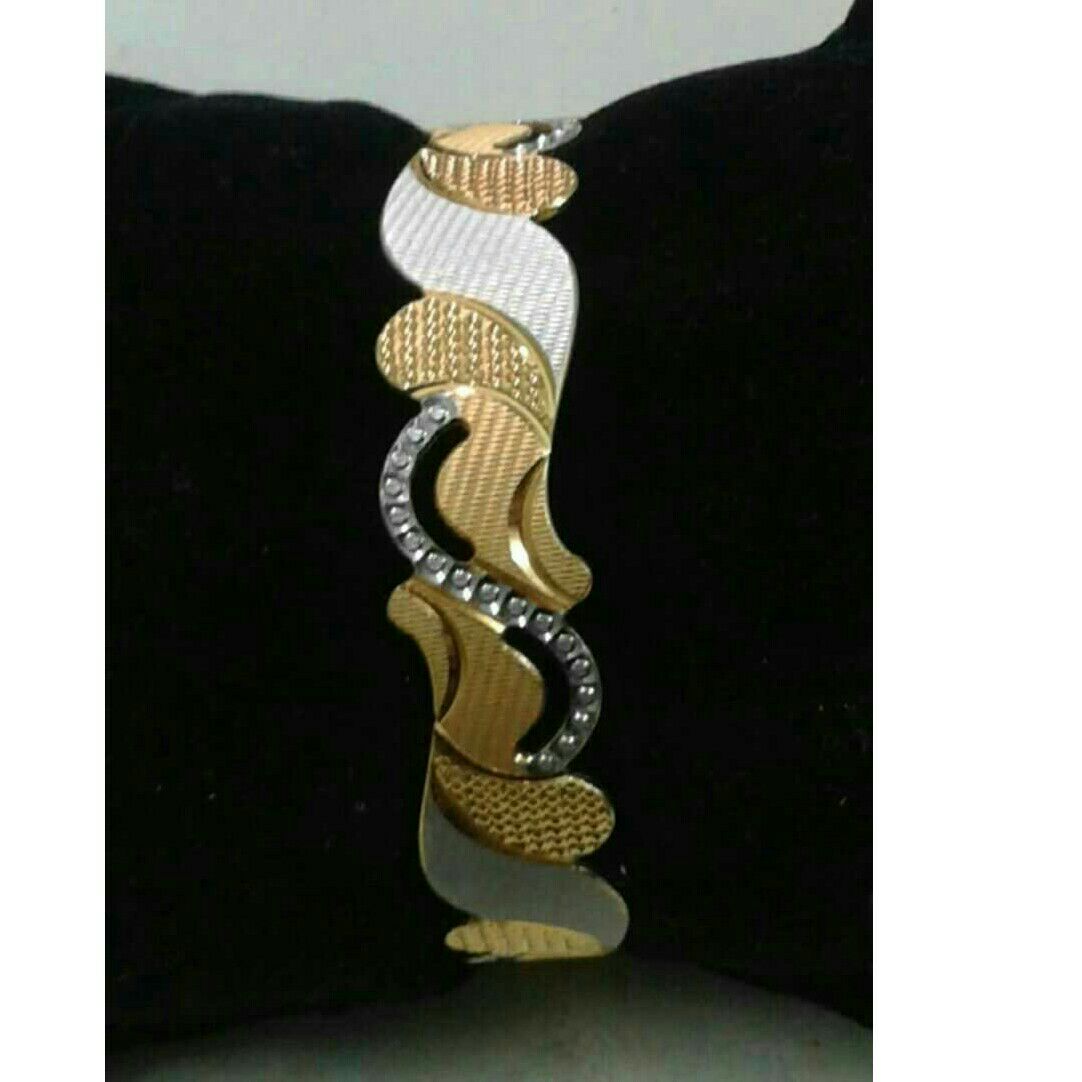 22K/916 Gold Designer Bangle