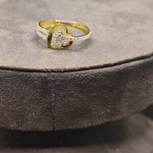 22kt gold heart cz ring