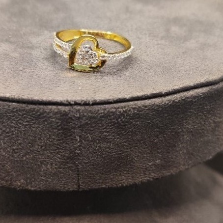 22kt gold heart cz ring