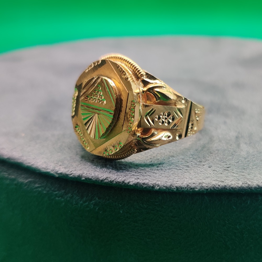 916 Gold Round Design Ring