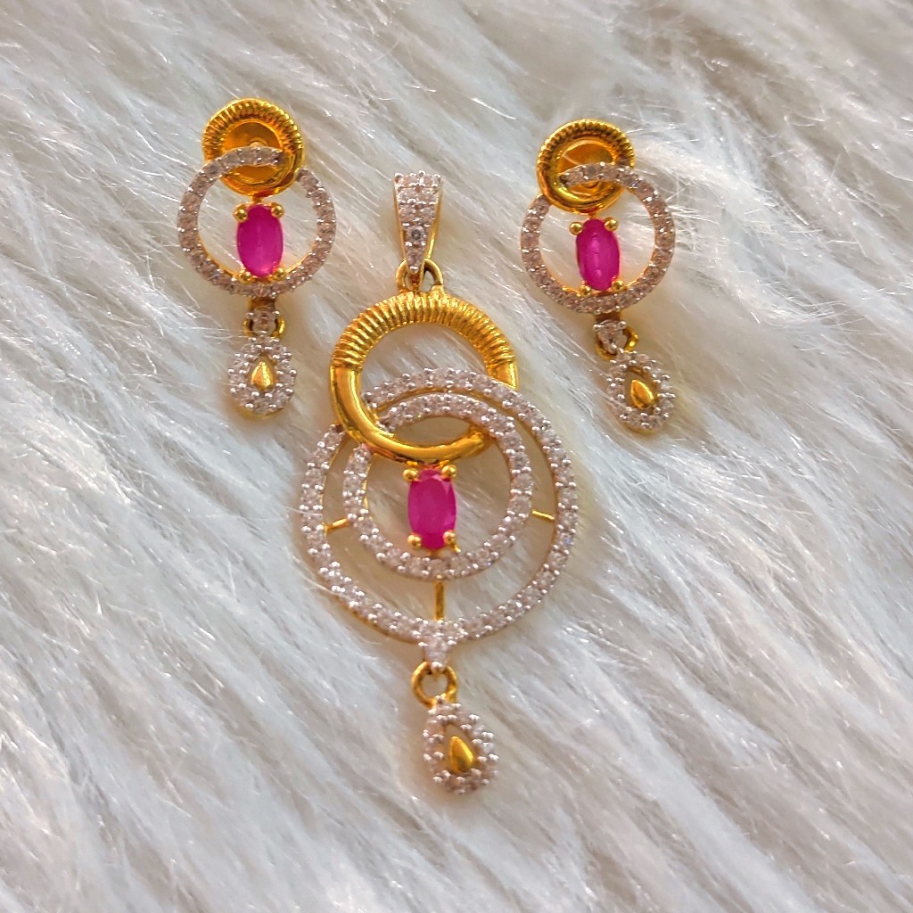 22 carat 916 diamond antique pendal set