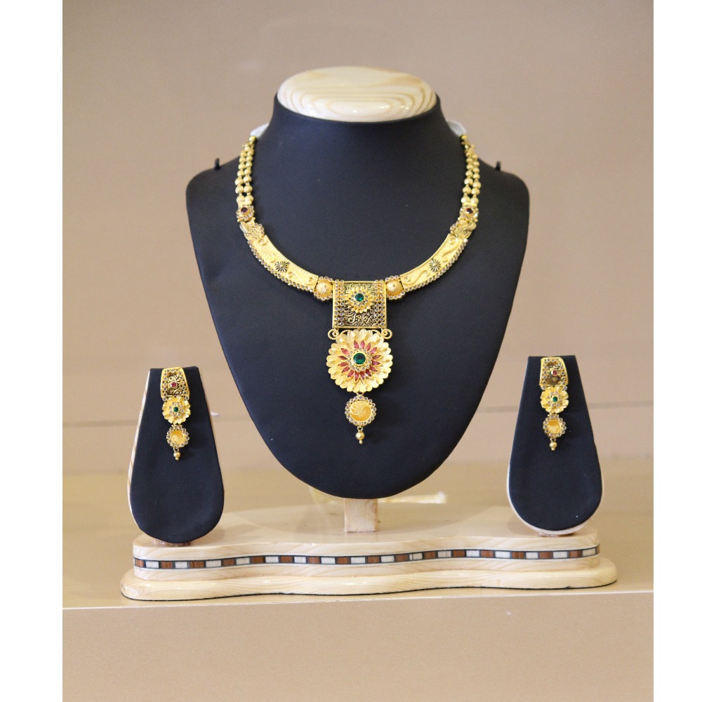 22KT Yellow Gold Ladies Polki Antique Designer Short Necklace Set