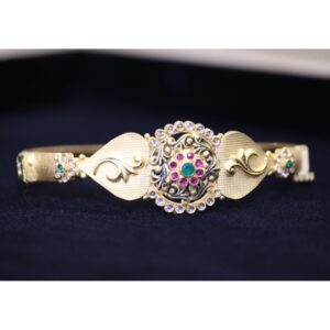 22KT Yellow Gold Ladies Polki Designer Wedding Bracelet