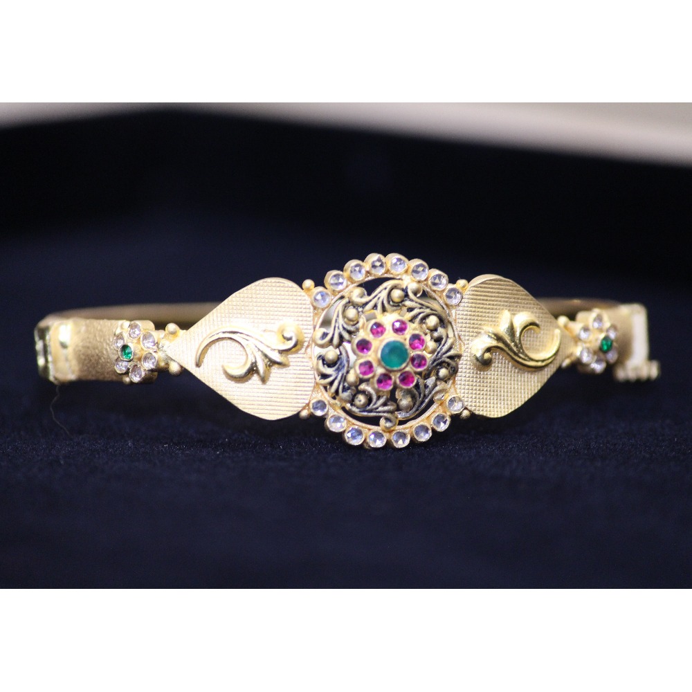22KT Yellow Gold Ladies Polki Designer Wedding Bracelet
