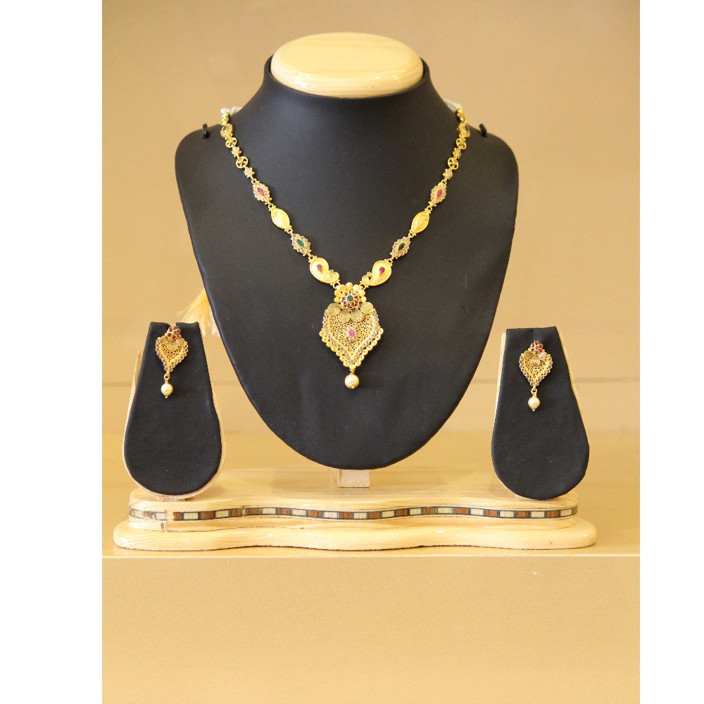 22KT Yellow Gold Ladies Antique Stunning Light Weight Necklace Set