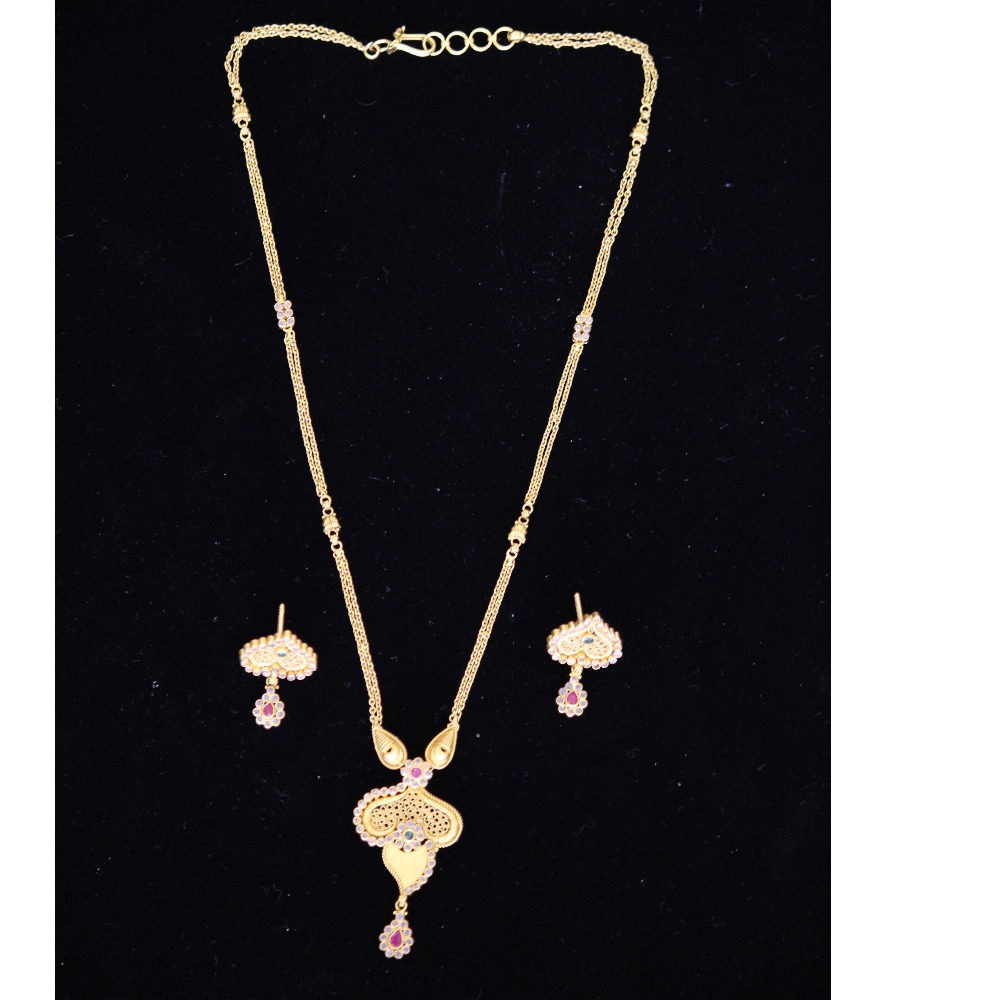 22KT Yellow Gold Ladies Polki Pendant Set