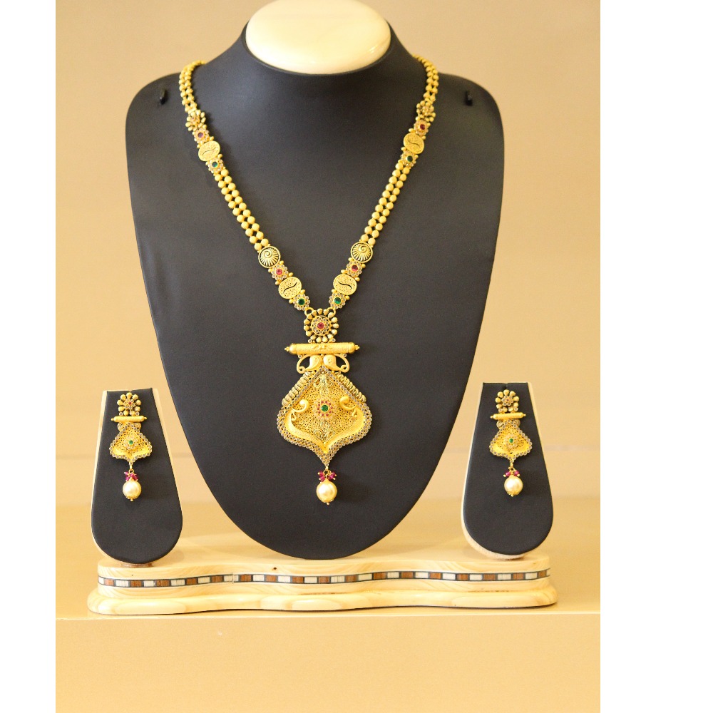 22KT Yellow Gold Ladies Polki Antique Vertical Necklace Set