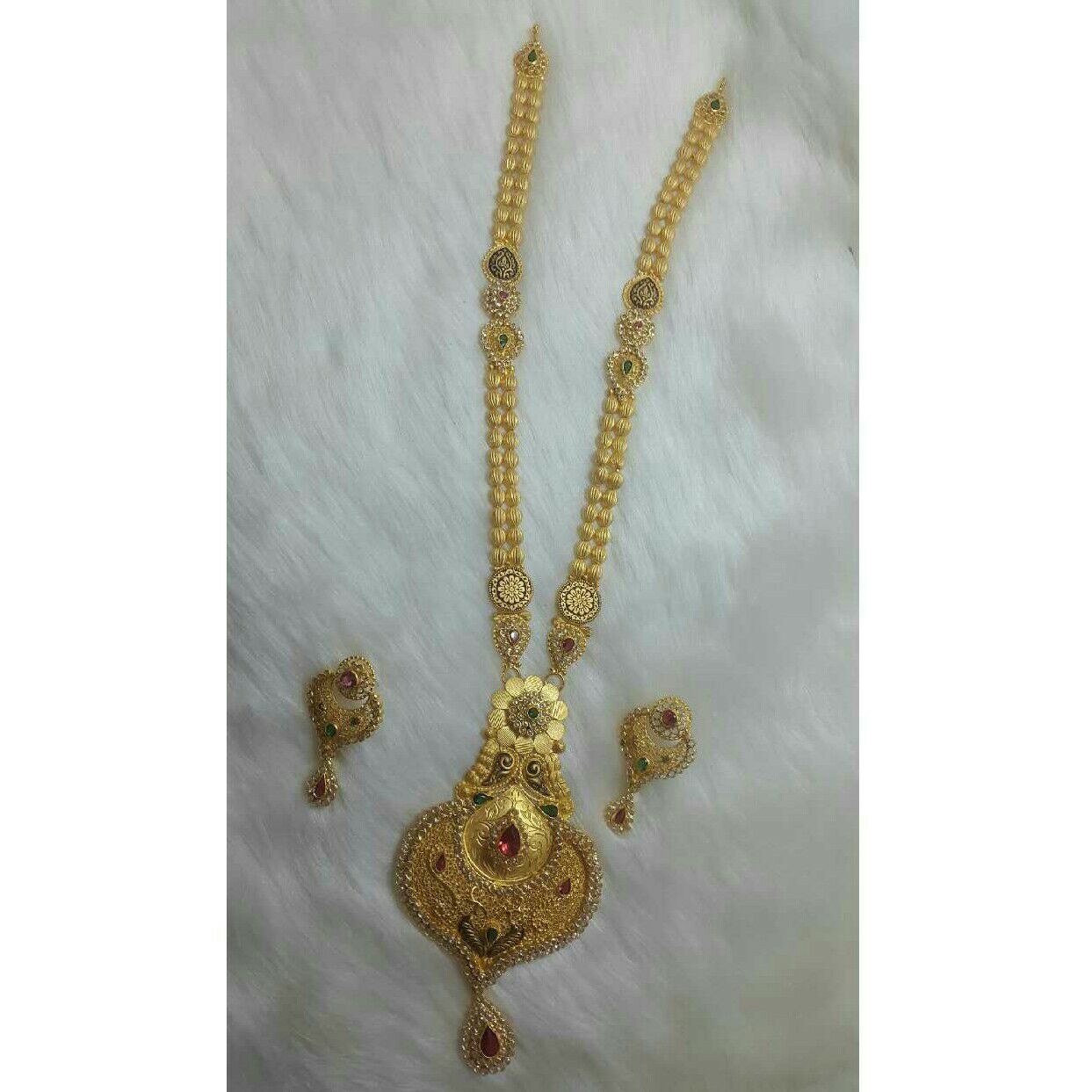 22K / 916 Gold Ladies Indian Antique Bridal Long Set