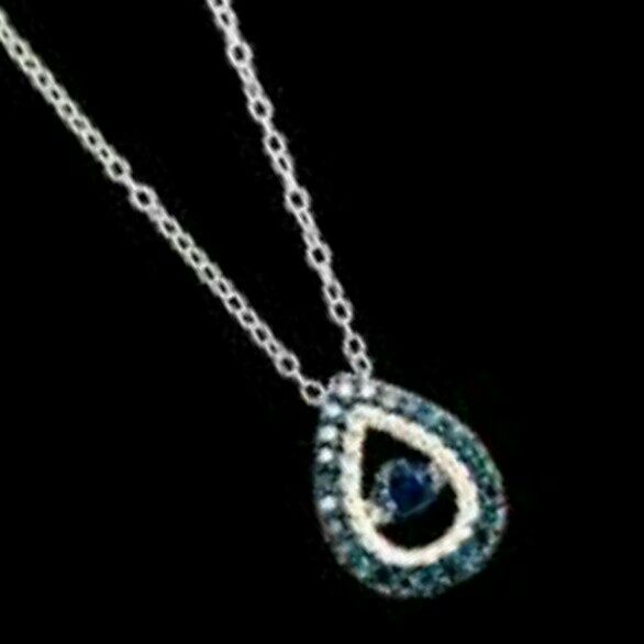 22KT Diamond Pendant Set