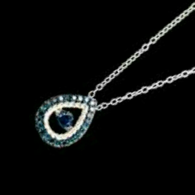 22KT Diamond Pendant Set