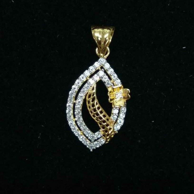 916 Ladies Gold V Prong Diamond Pendant