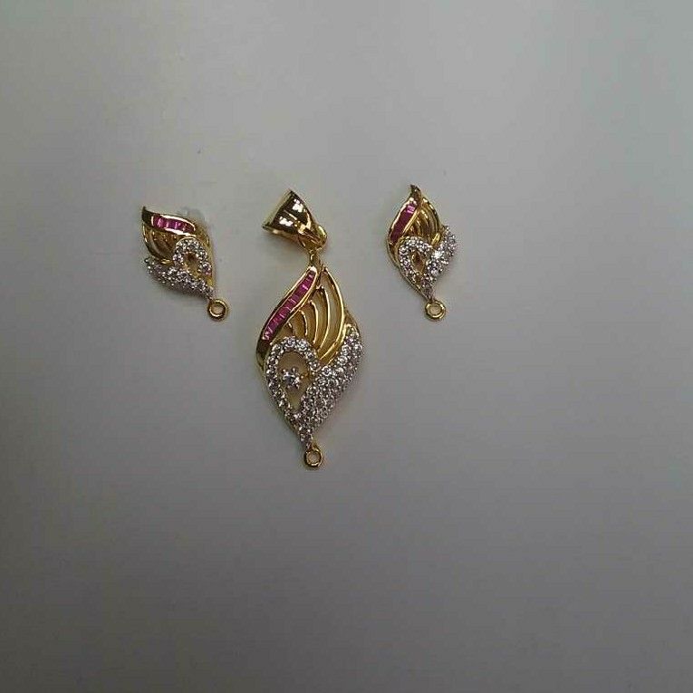 22KT Gold Ladies Indian Fancy Pendant Set