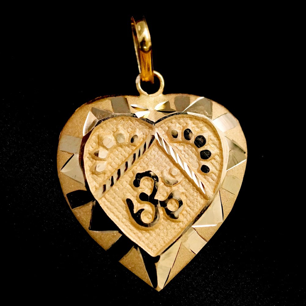om pendants