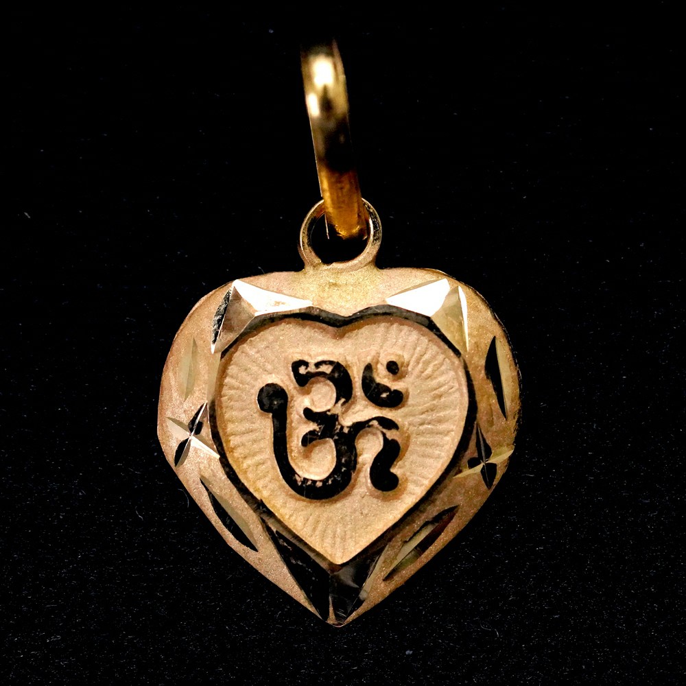 om pendant