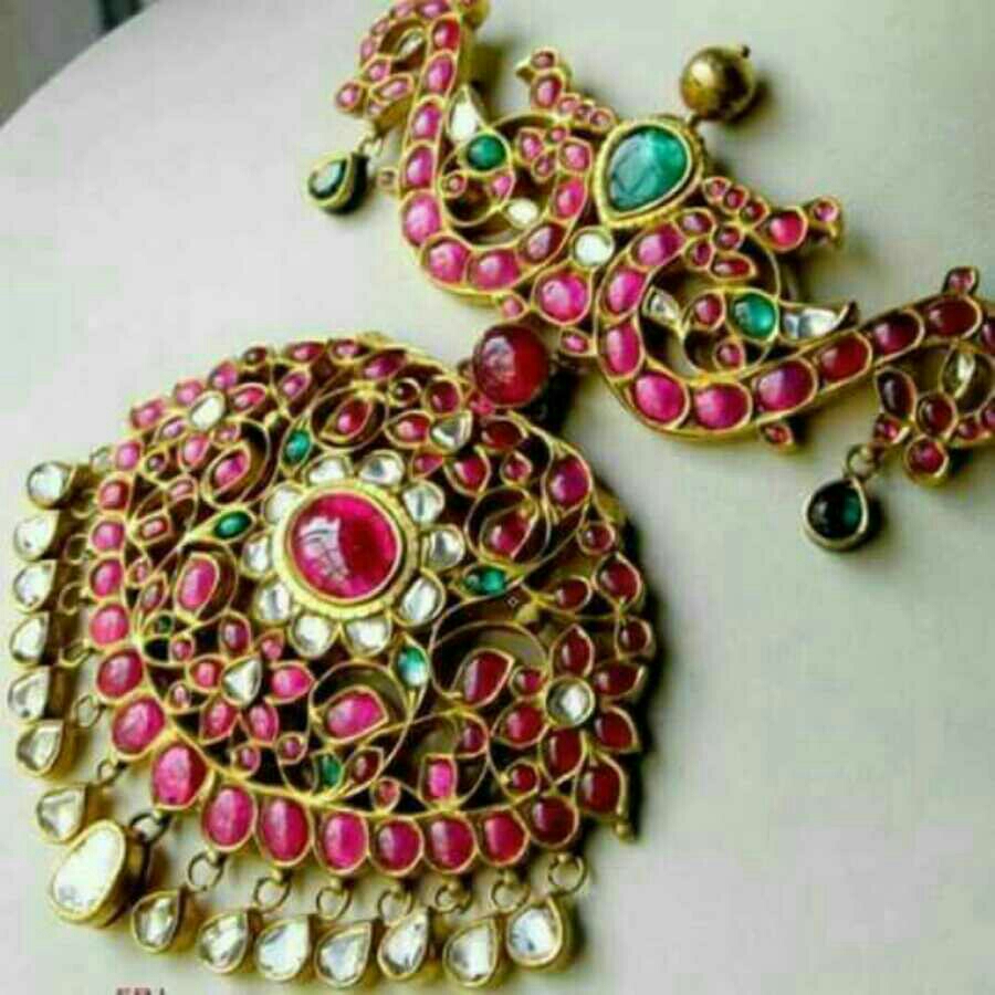 Jadau Designer Ladies Necklace In Real Diamond, Ruby &Emerald
