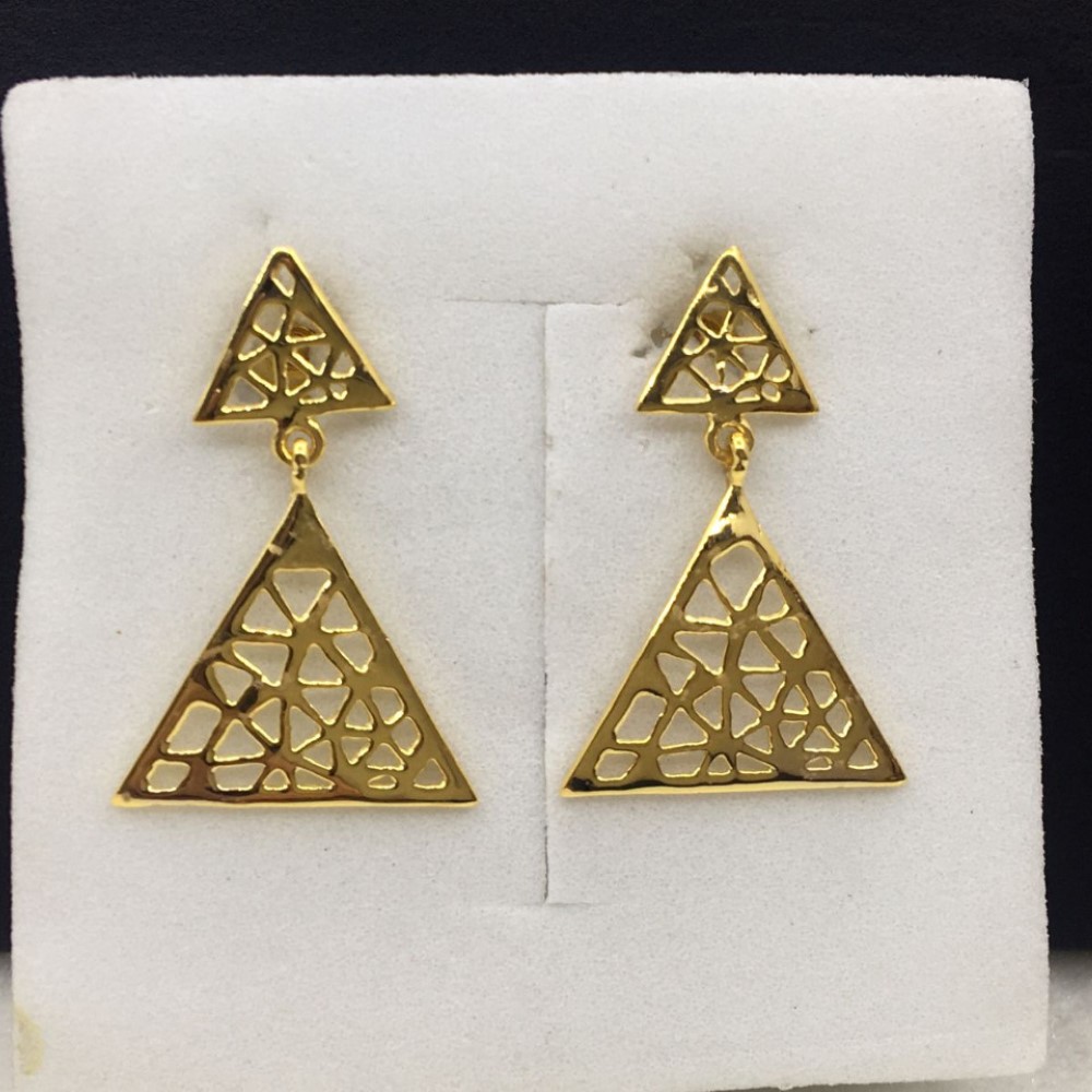 18k Yellow Gold Classy Design Earrings