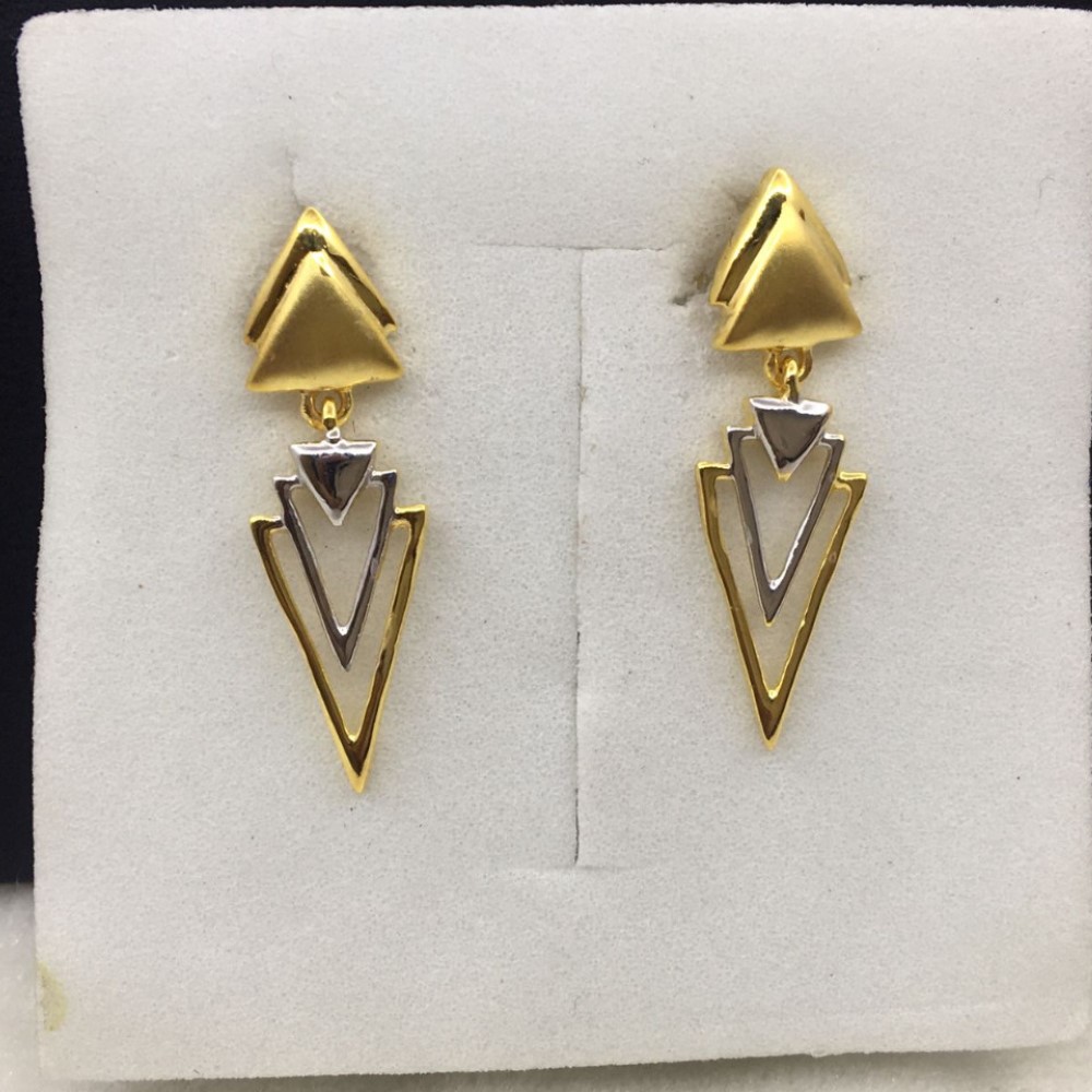 18k Yellow Gold Daily Wear Modern Earrings