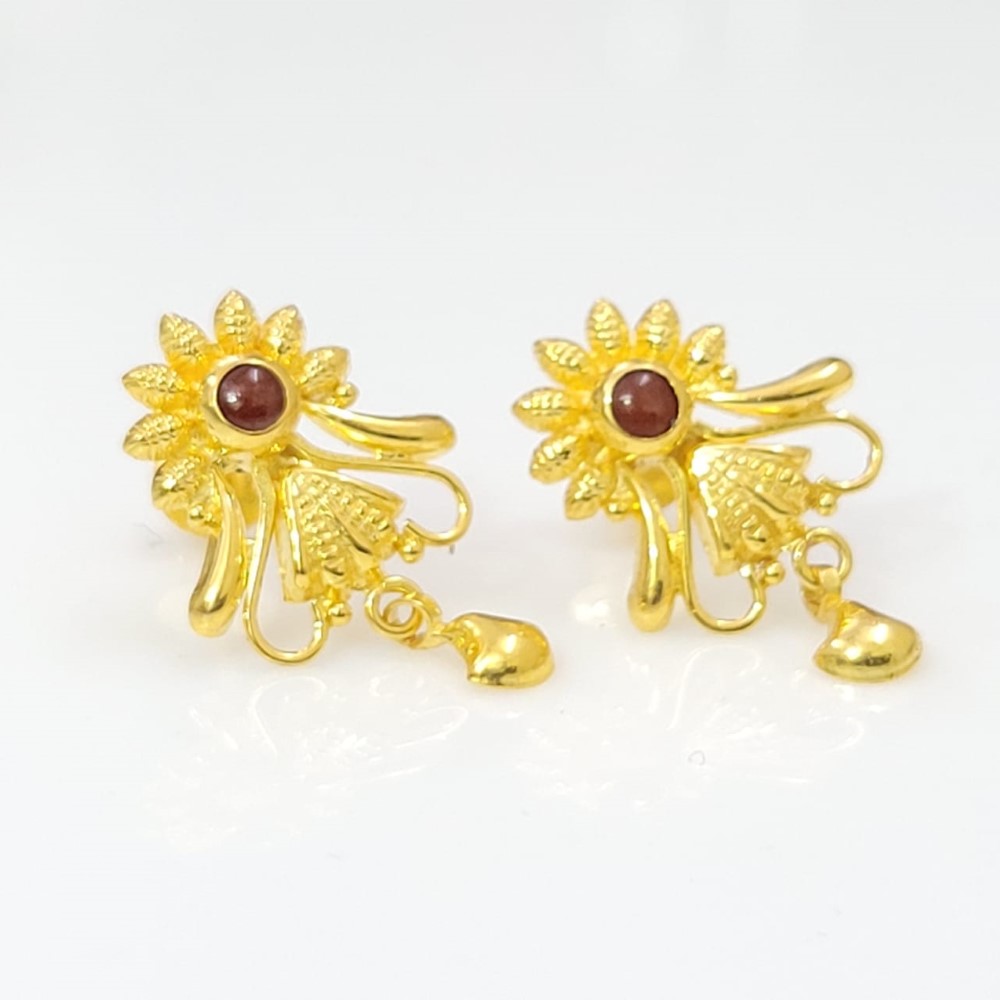 18k Yellow Gold Modern Daily Wear Earrings