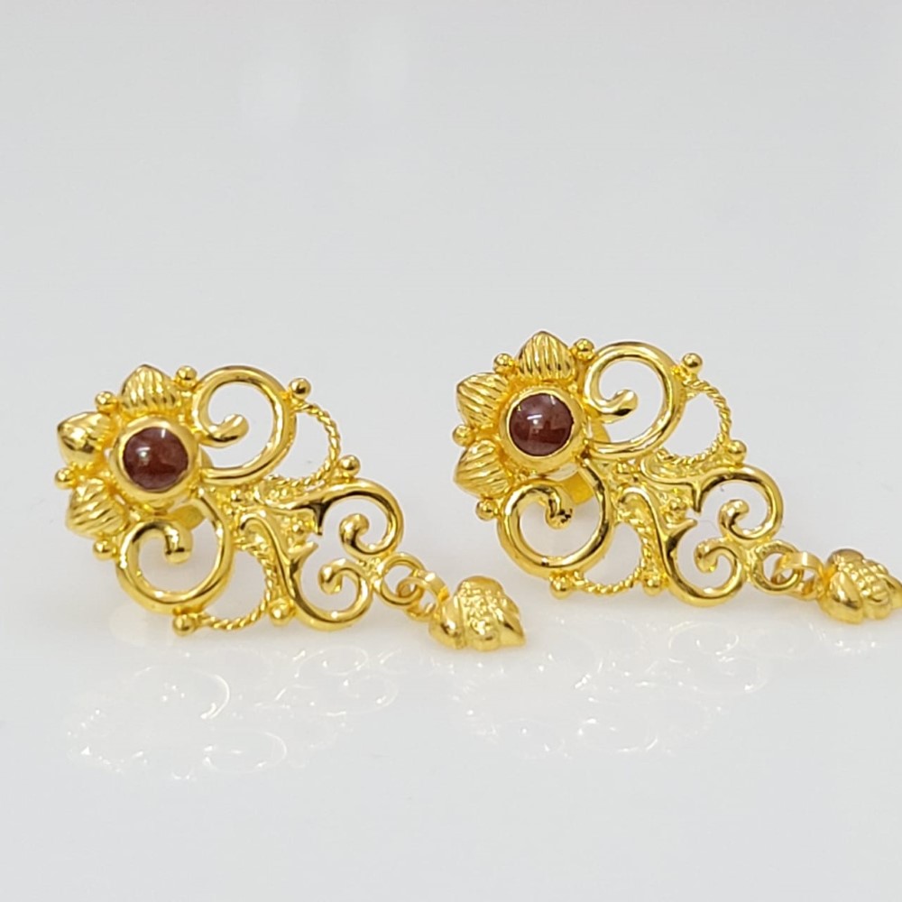18k Yellow Gold Daily Wear Modern Earrings