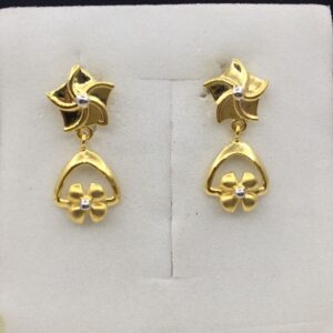 Yellow Gold light weight Design Earrings