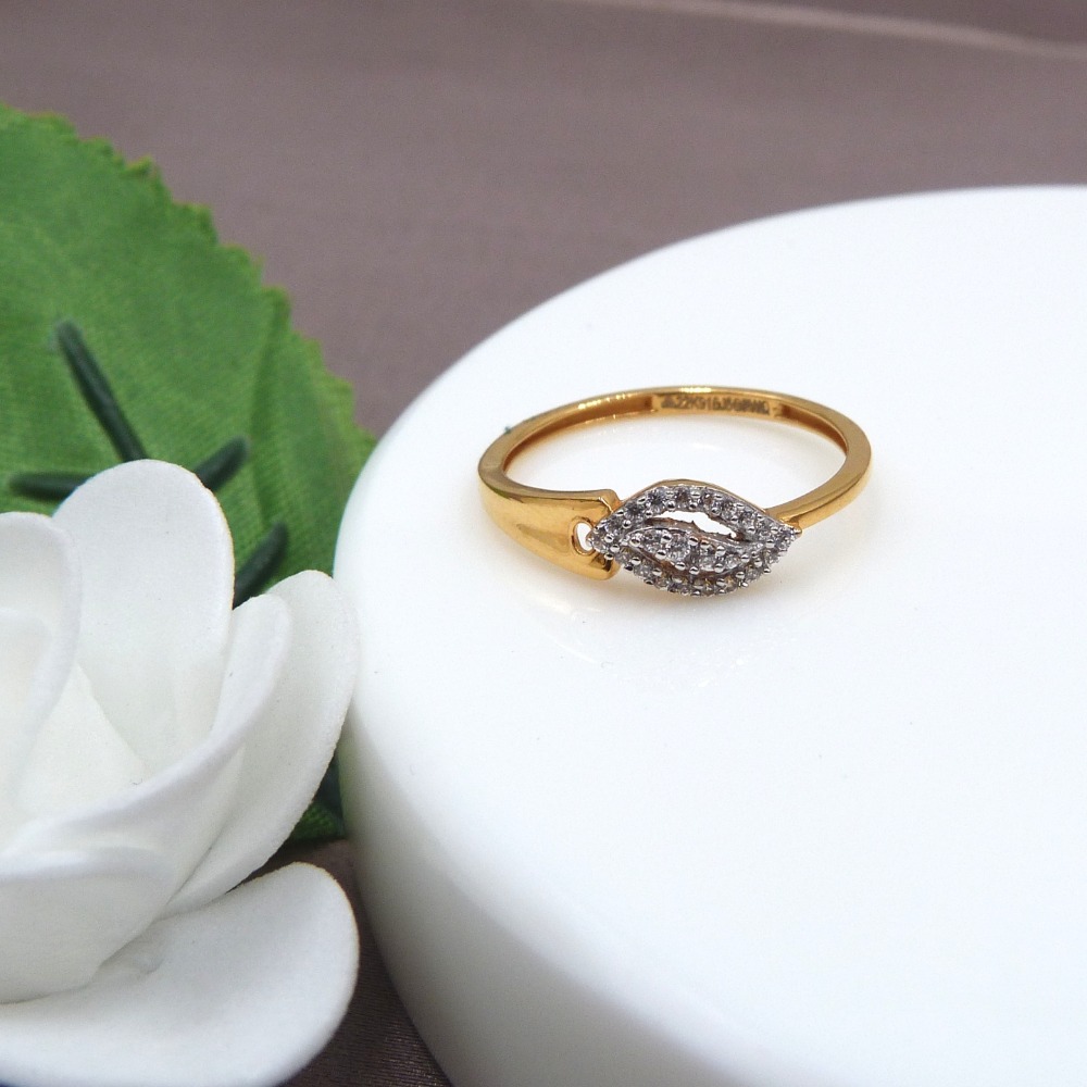 Leaf Shaped Lady Ring 22k Gold