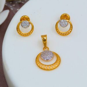 Round Fancy 22k Gold Pendant Set