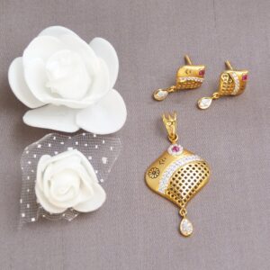 22k Gold Fancy Pendant Set With Hanging