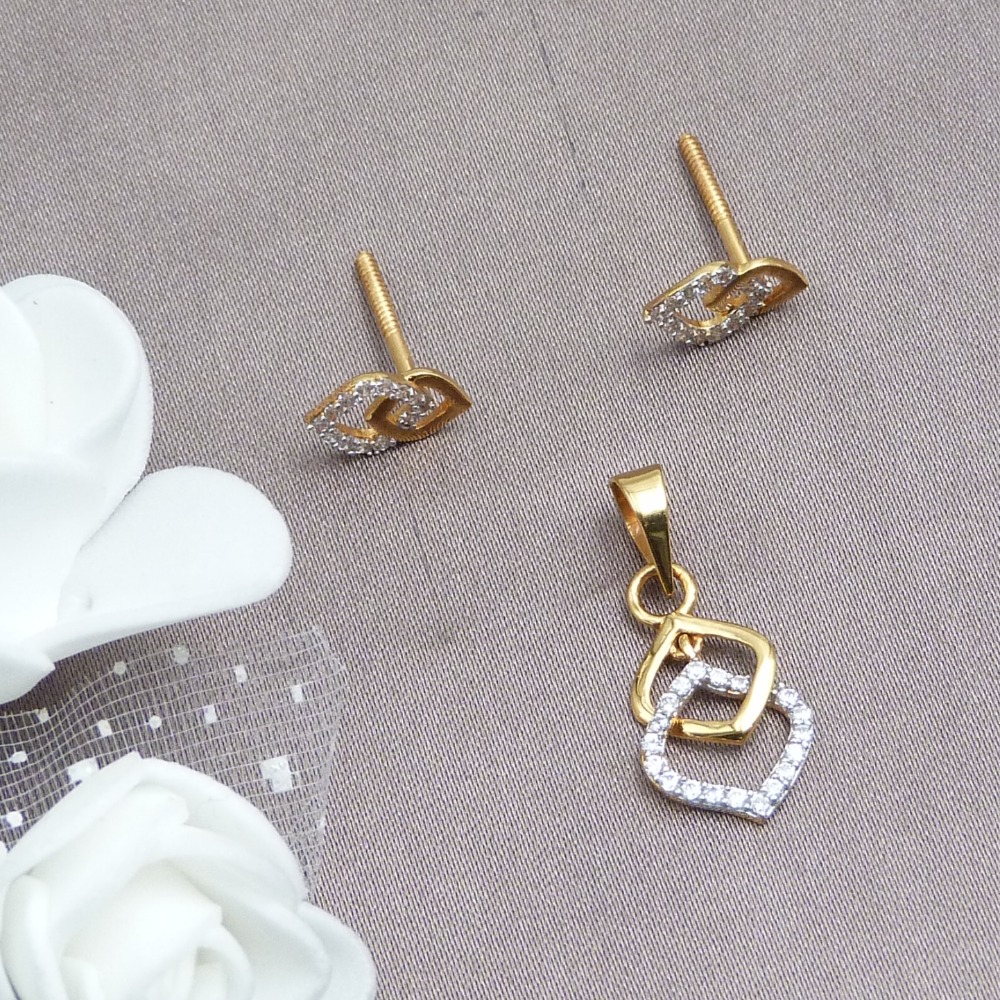 Daily Wear 22k Gold Pendant Set