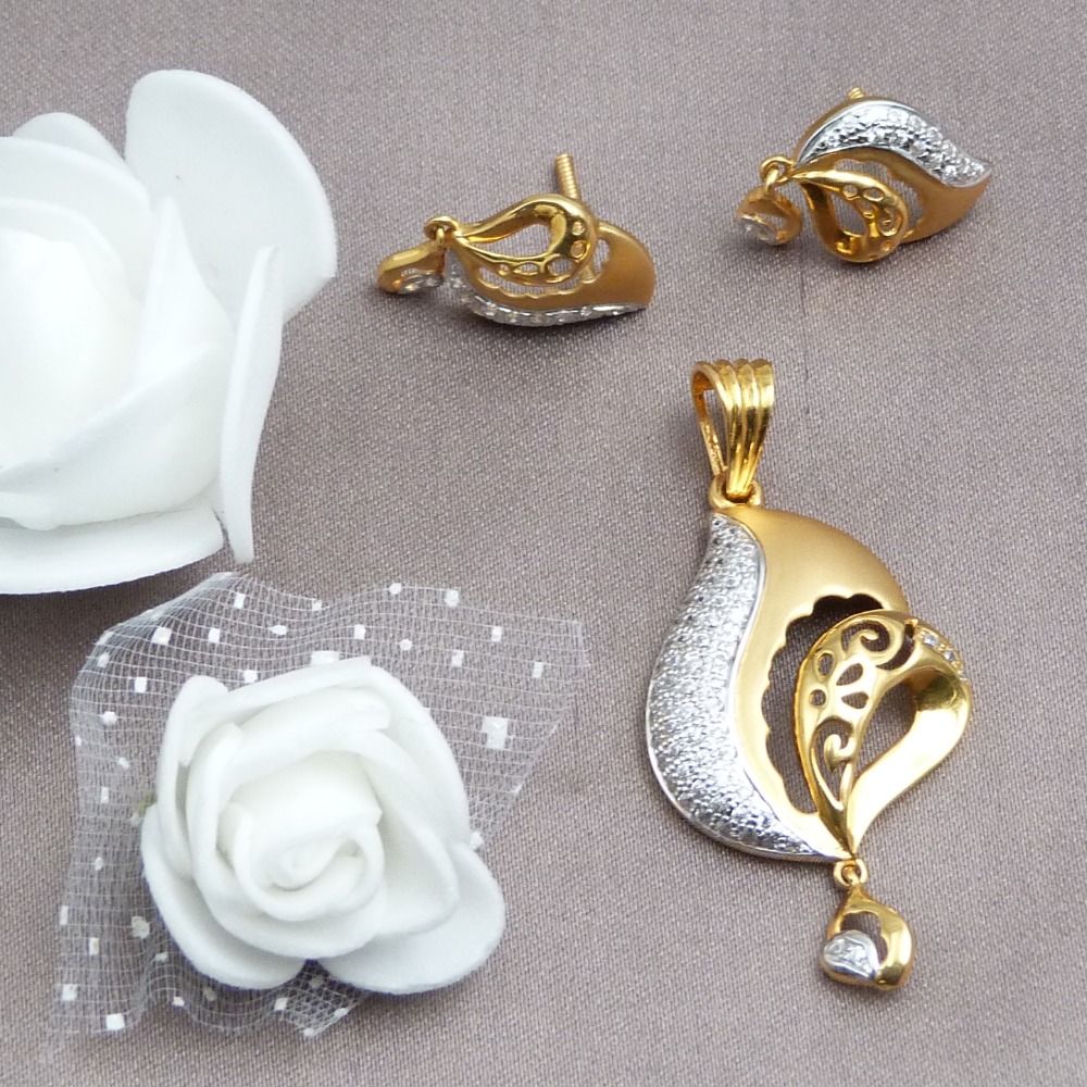 Trandy CZ 22k Gold Pendant Set
