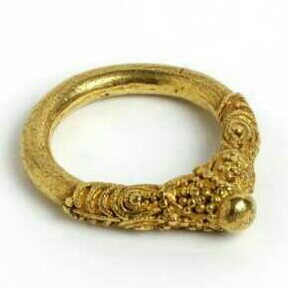 22K Gold Ladies Indian Fancy Ring