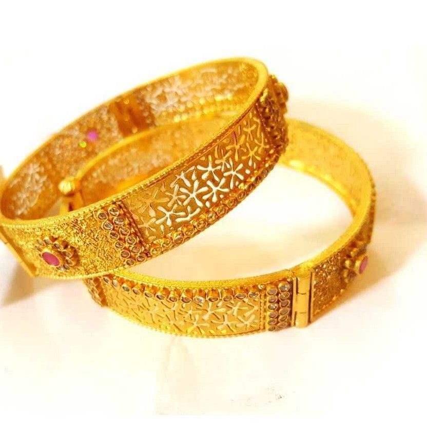 22KT Yellow Gold Antique Ladies Bangles