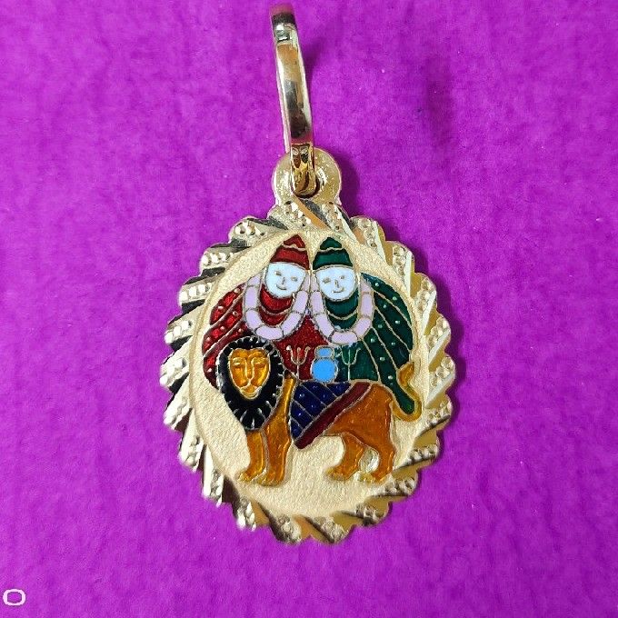 916 gold oval shape chamunda ma mina pendant