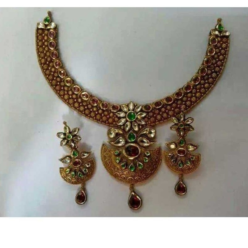 22KT Gold Ladies Antique Jadtar Necklace Set
