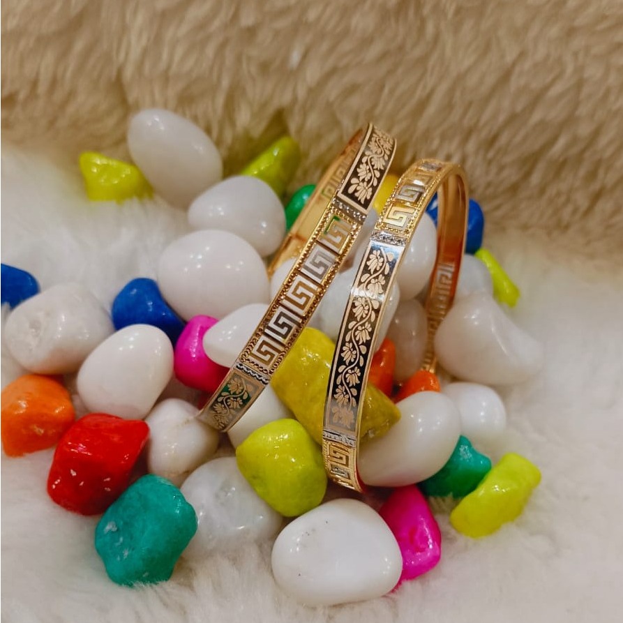 22K Gold Designer Kadali Bangle