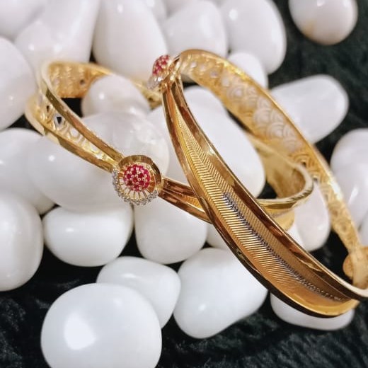 22K Gold Stylish Copper Kadli