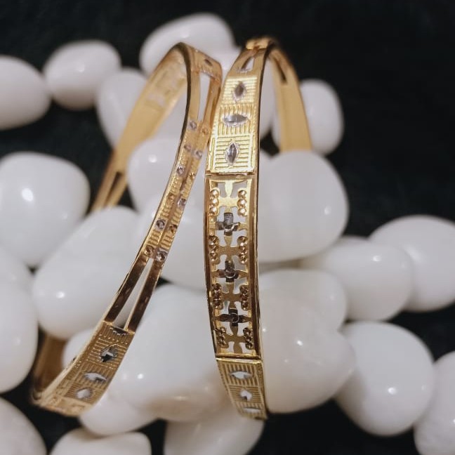 916 Gold Stylish Kadli