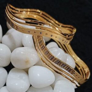 916 Gold Fancy Machine Cut Bangle