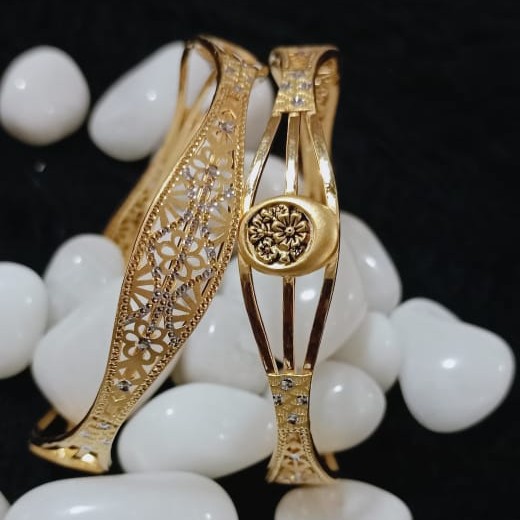 916 Gold Fine 3 Pipe Kadli Bangle
