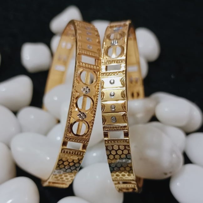 916 Gold Machine Cut Bangles